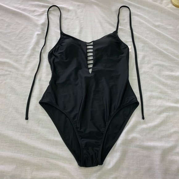 Xhilaration Other - NWT Xhilaration Strappy Black Swimsuit - Sz L